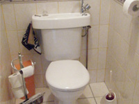 WiCi Concept platzsparende Waschbeckenset auf bestehendes WC anpassbar - Herr F (Frankreich - 88)