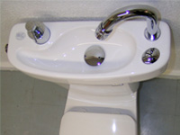 WiCi Concept Handwaschbecken an Discretion WC - Sonderausgabe - 4 auf 4