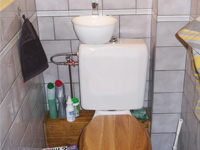 WiCi Mini kleines Becken an praktisch jedes WC anpassbar- Herr und Frau F (Frankreich - 68)