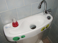 WiCi Concept Handwaschbecken auf die Toilette anpassungsfähiges - Herr und Frau F (Frankreich - 07) - 2 auf 2